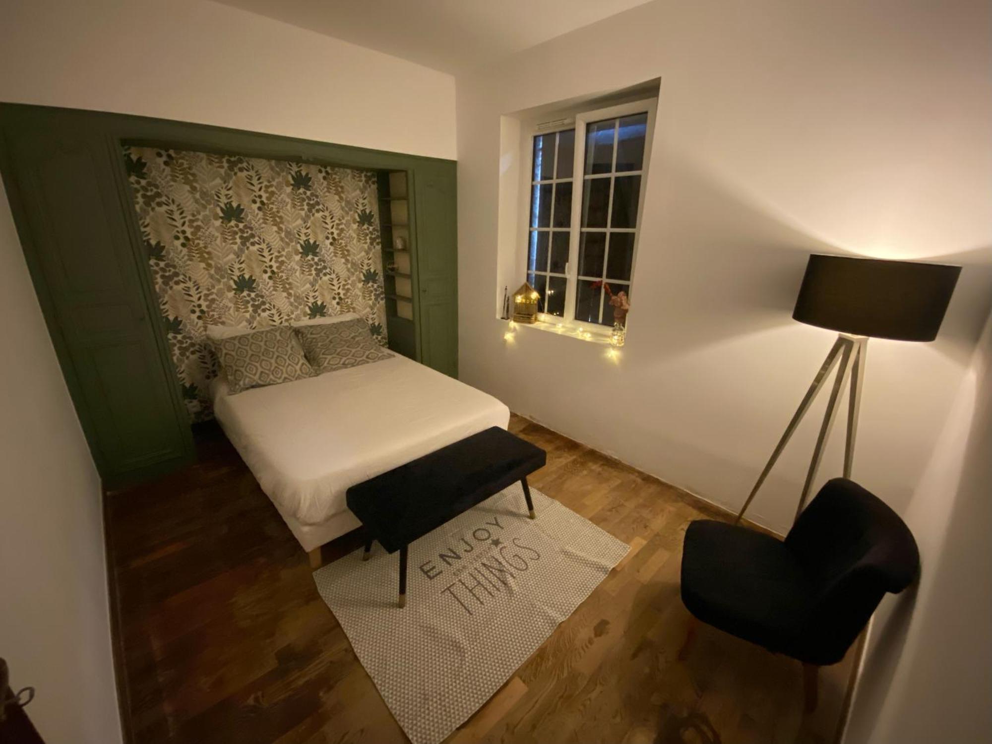 Chambre Hotes Montpinchon Exterior foto